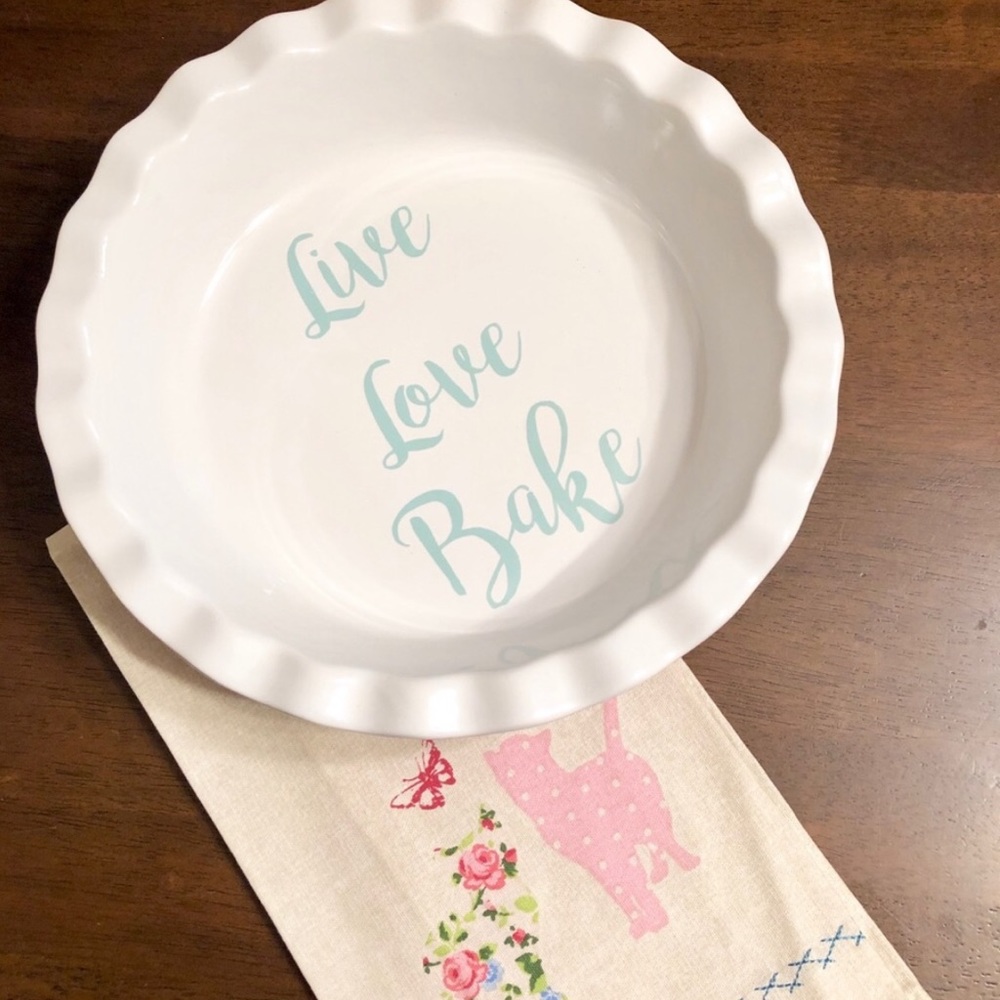 Live Love Bake Pink & Cream Stoneware Pie Pan
